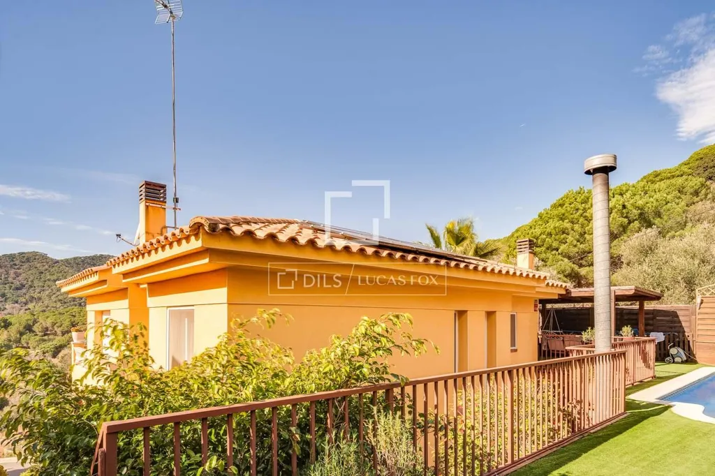 Piscine - Detached House with Pool in Vilassar de Dalt