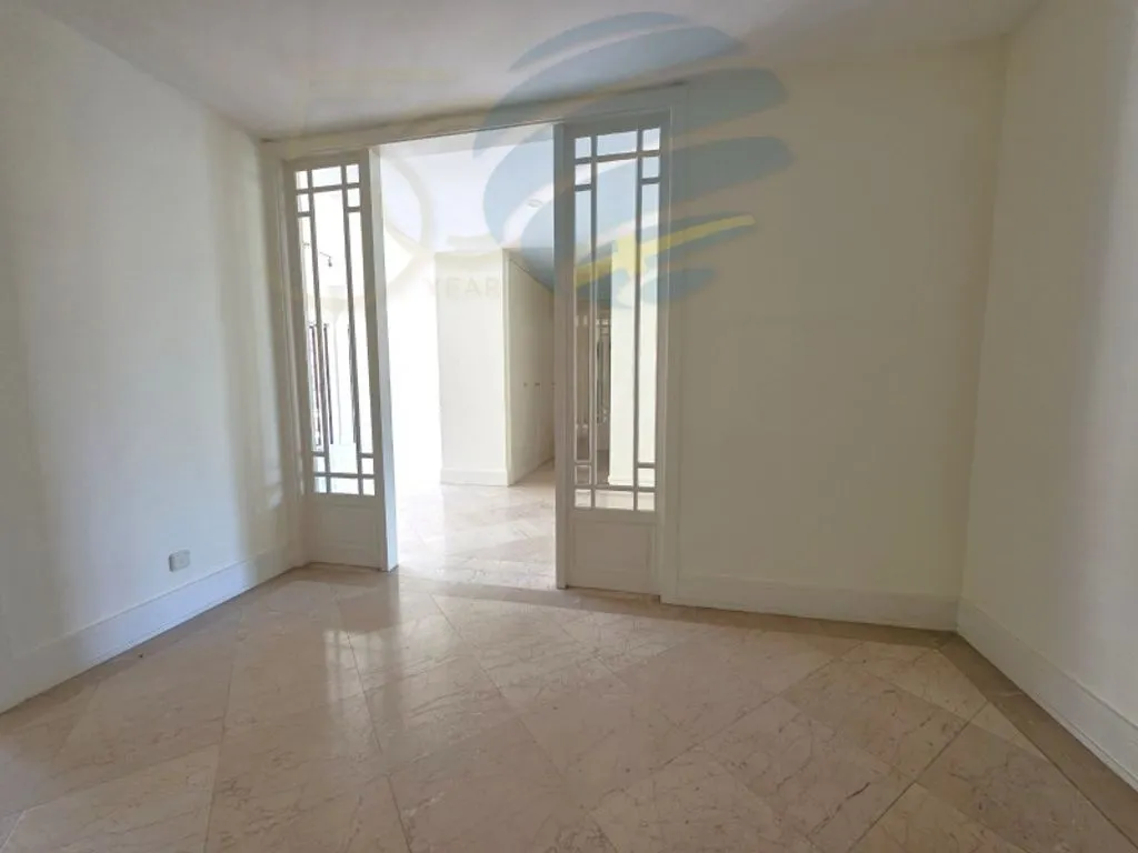 Toad - Luxury Flat with Pool in Estoril, Cascais