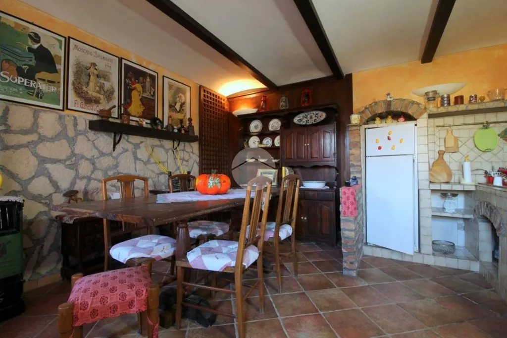 Salle à manger - Semi-Detached House with Panoramic View in Sommariva Perno