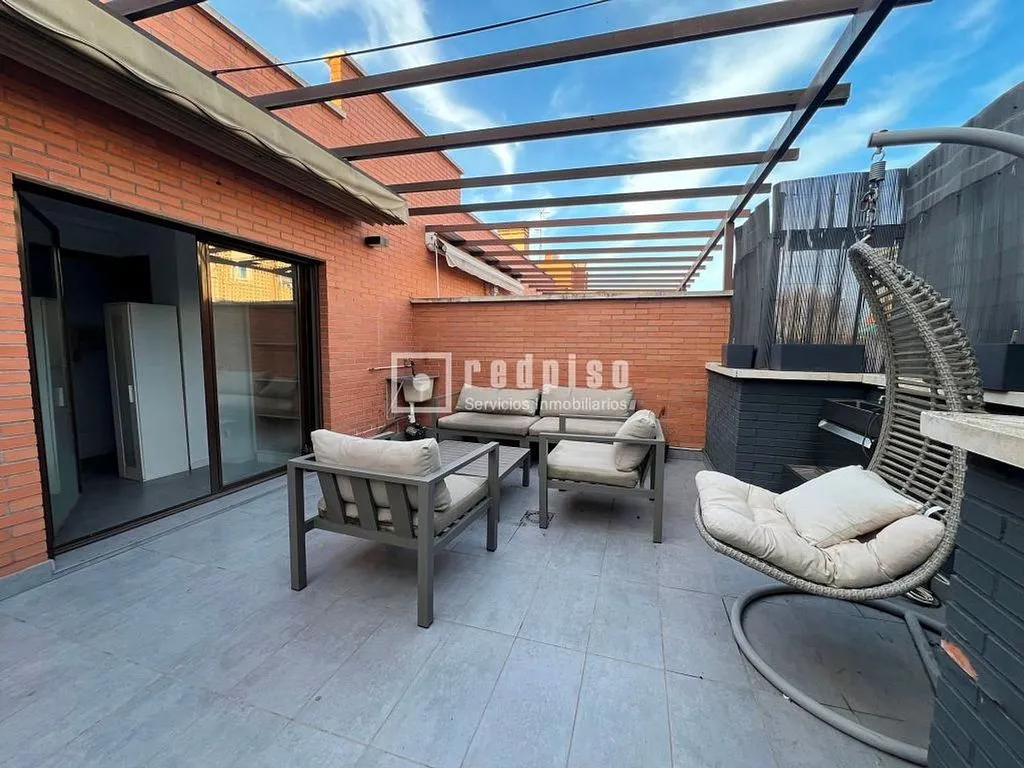 Terrazza - Penthouse with Pool in Canillas