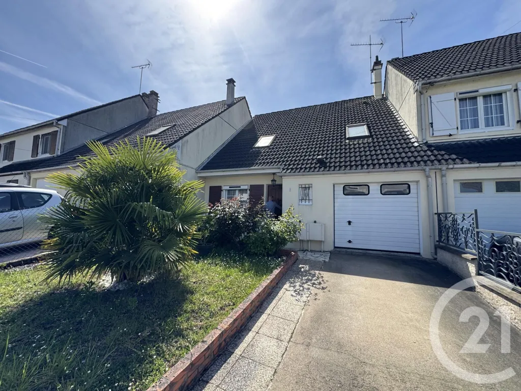 Extérieur - Maison 5 Pièces avec Terrasse au Sud à Saint-Ay