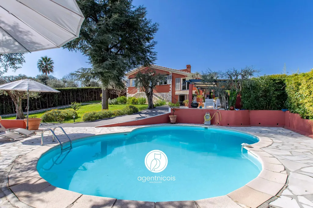 Piscine - Maison de Caractère avec Piscine à Saint-Jeannet