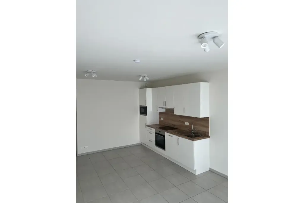Köök - Contemporary Studio with South Orientation in Péruwelz