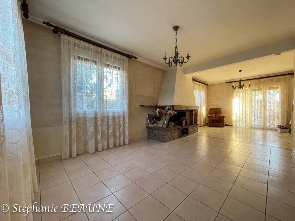 Elutuba - Five-Bedroom House with Garden in Eaubonne Centre