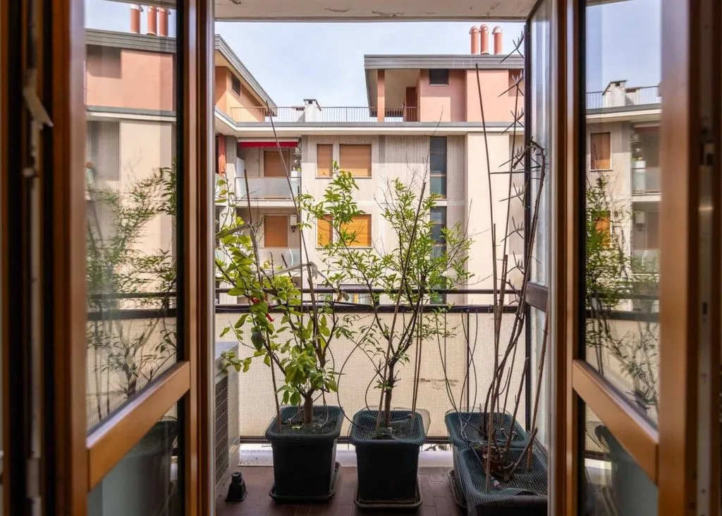 Balcon - Luxury Apartment with Balcony in Milan