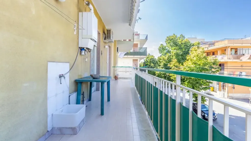 Balcon - First-Floor Flat with Balcony in Villabate