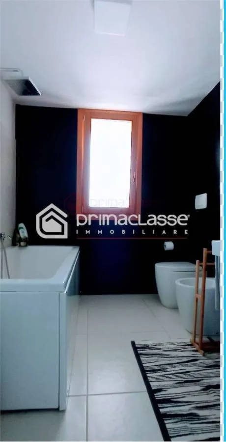 Salles de bain - Panoramic Apartment with Garage in Modica