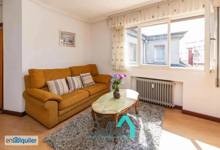Séjour - Furnished Flat in Oviedo Centre
