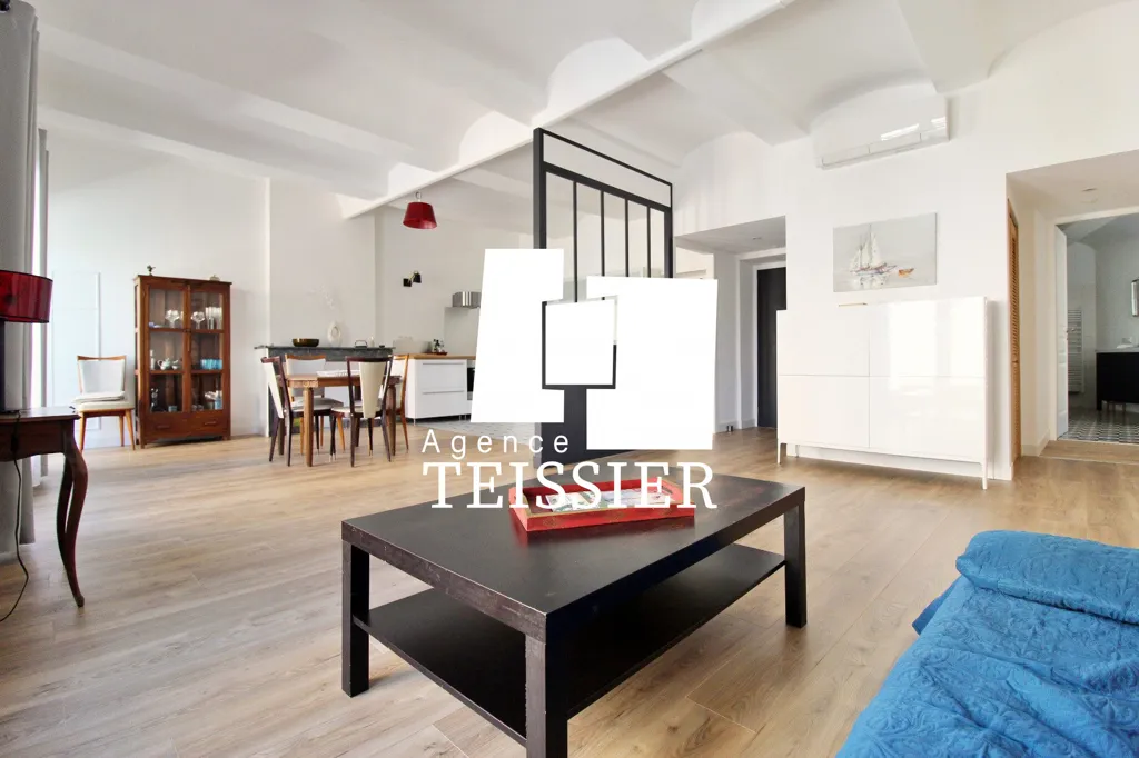 Séjour - Appartement Rénové avec Balcon au Cœur de Les Vans