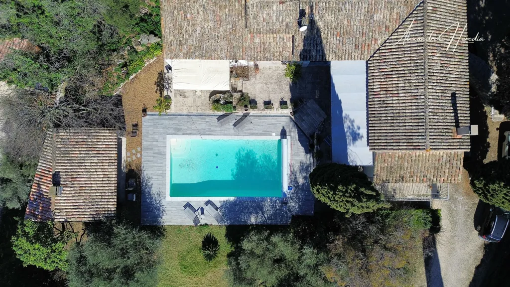 Õhuvaade - Villa with Pool near Uzès