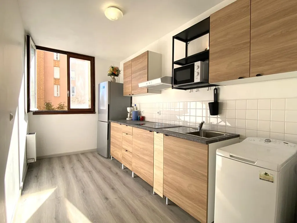 Cuisine - Appartement Rénové avec Vue Lac à Créteil