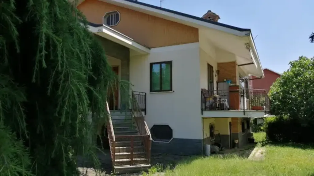 Välivaade - Villa with Private Garden in Biella