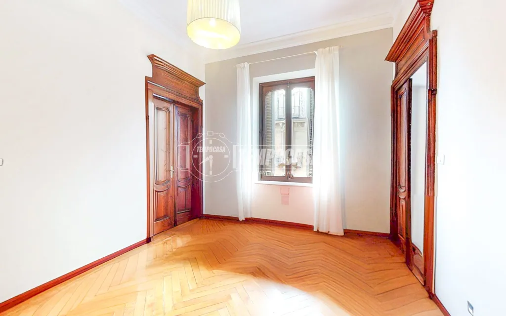 Rooms - Signorile Apartment with Four Balconies in Crocetta