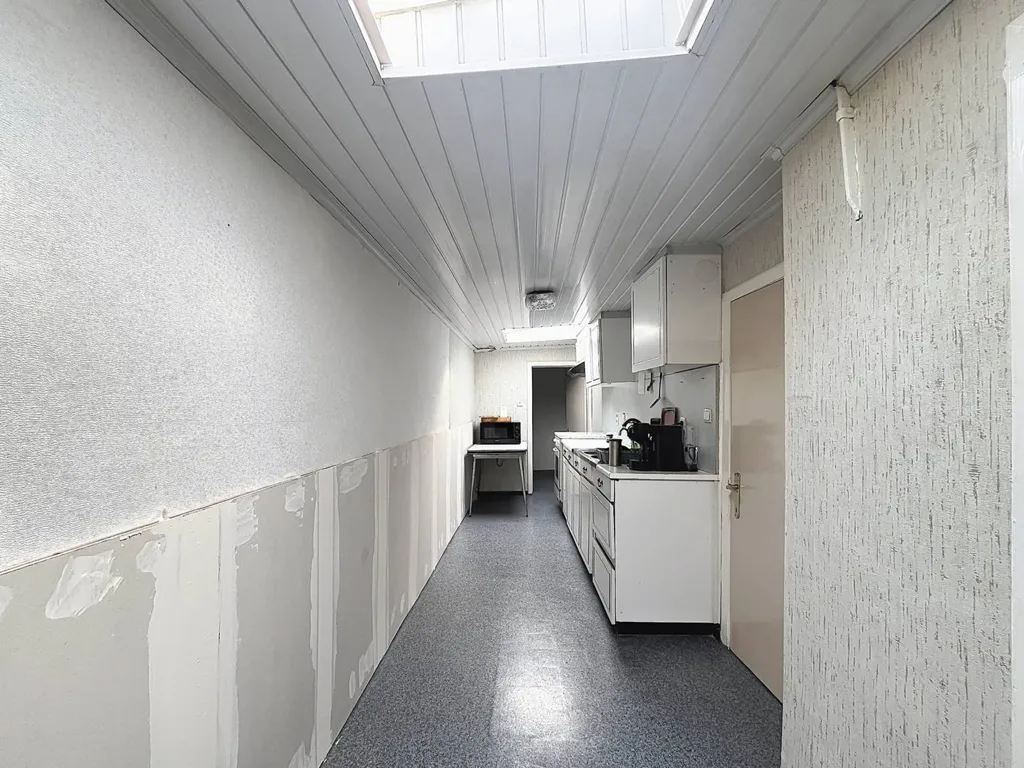 hallway_entrance