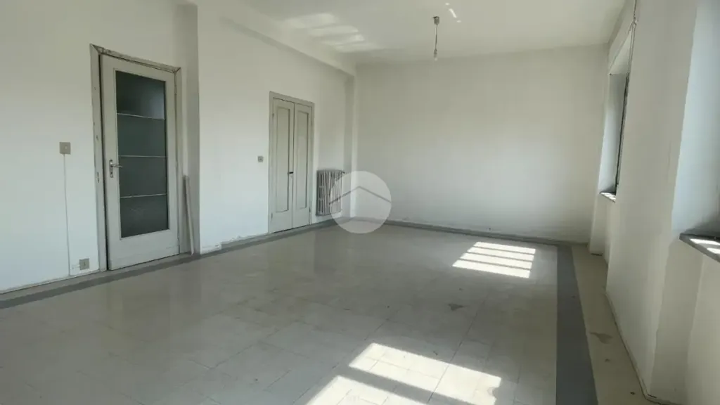 Stanze - Triplex with Balcony in Asti's Historic Centre