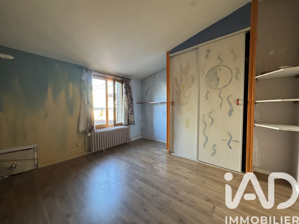 Chambres - Appartement 4 Pièces avec Terrasse à Courville-sur-Eure