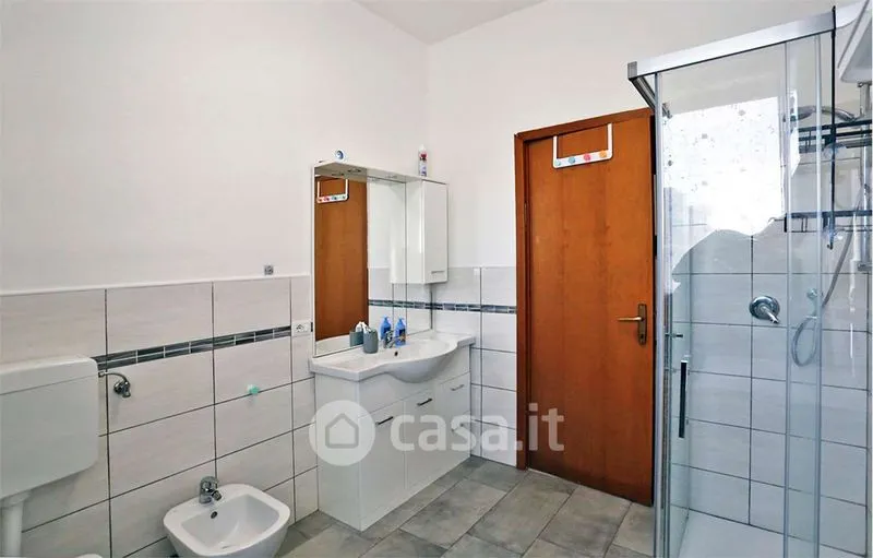 Bagni - Monolocale con balcone nel centro di Castellanza