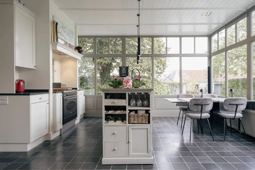Cuisine - Maison Art Déco avec Piscine à Waregem