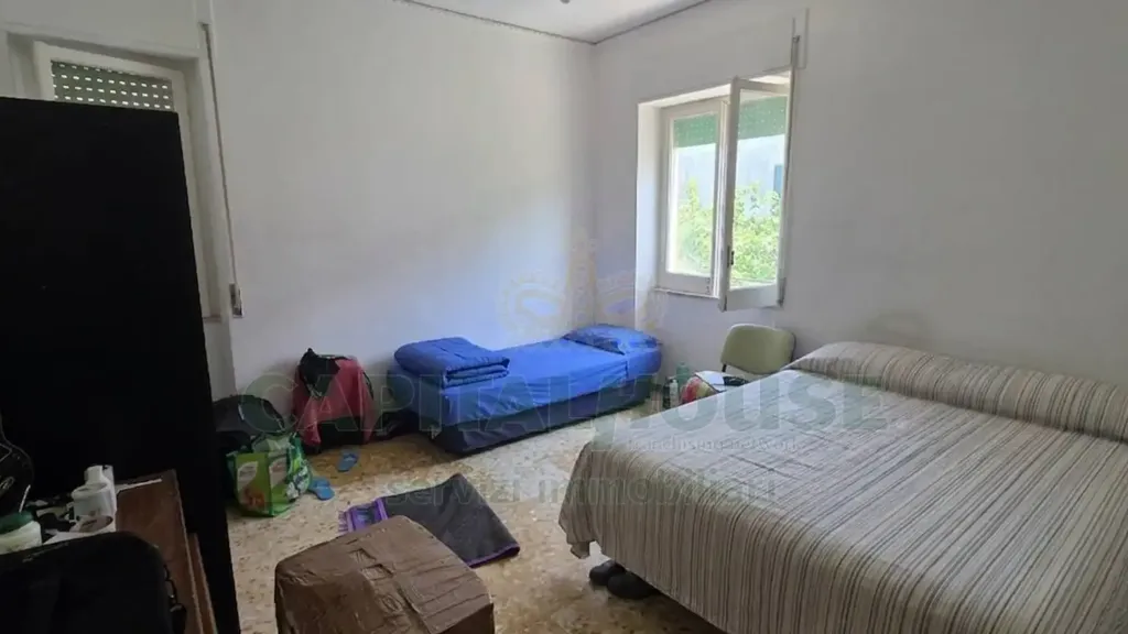 Chambres - Three-Bedroom Apartment with Terrazzo in Caserta