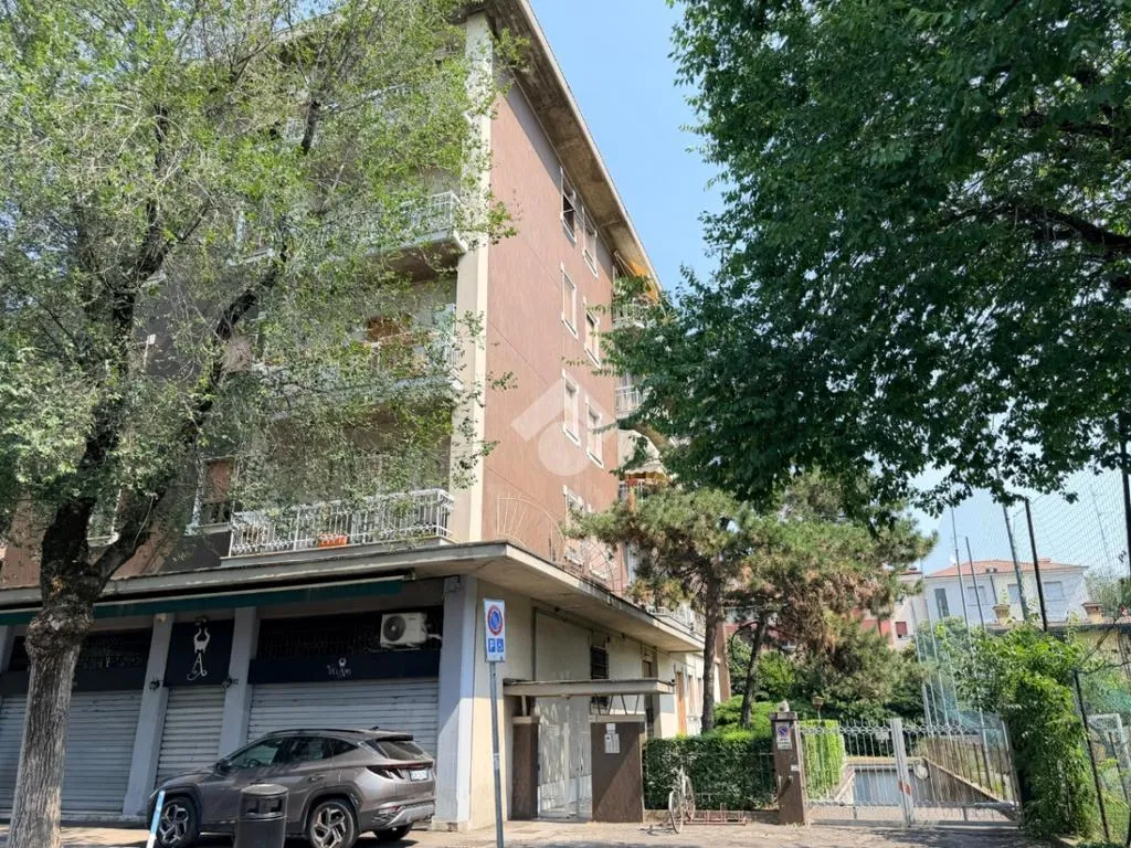 Esterno - Trilocale with Balcony in Brescia