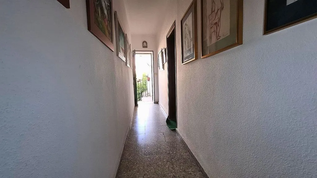 hallway_entrance