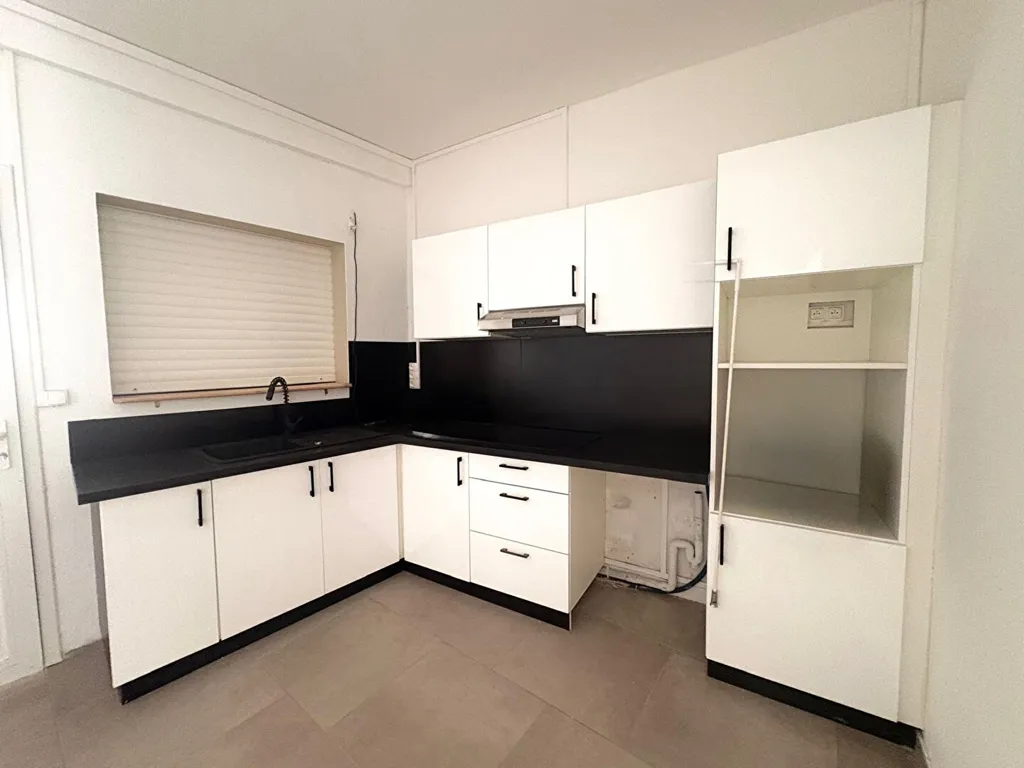 Cucina - 2-Bedroom Apartment with Garage in Saint-Esprit