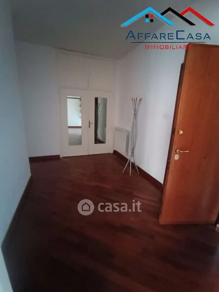Entrée - Three-Bedroom Apartment with Balcony in Caltanissetta