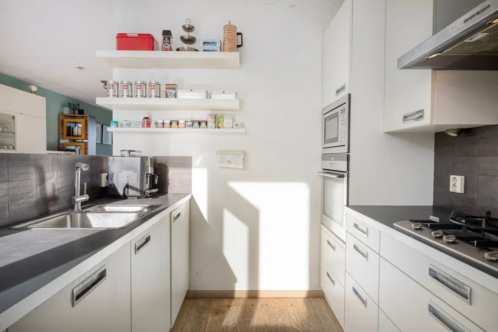 Cuisine - Dijkwoning with Uiterwaarden View in Arnhem-Zuid