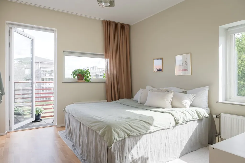Bedrooms - Luxury Flat with Ballingslöv Kitchen in Green Setting