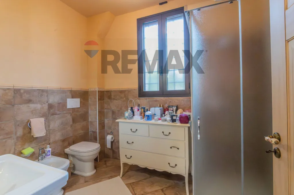 Salles de bain - Rearranged Villa with Garden in Avola