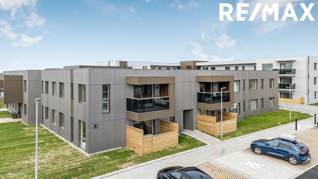Extérieur - 5-Bed Apartment with Balcony in Álftanes