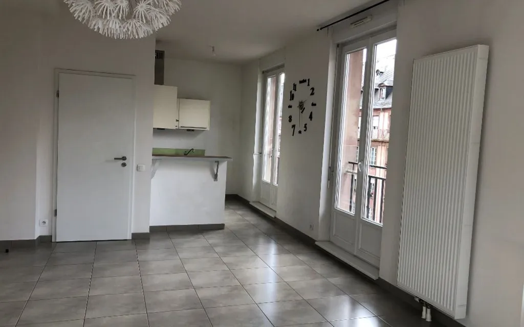 Séjour - Appartement T2 avec Ascenseur à Strasbourg