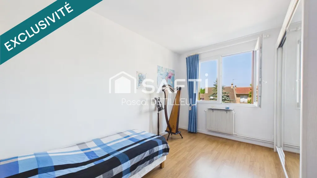 Magamistoad - Spacious 7-Piece Apartment with Balcony in Garches