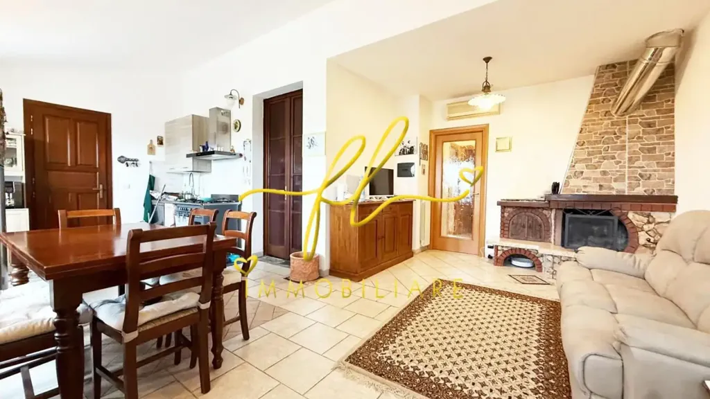 Sala da pranzo - Quadrilocale with Garden in Cecina