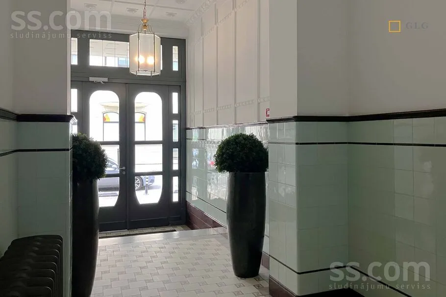 Esik - Furnished Apartment with Balcony in Riga Centre