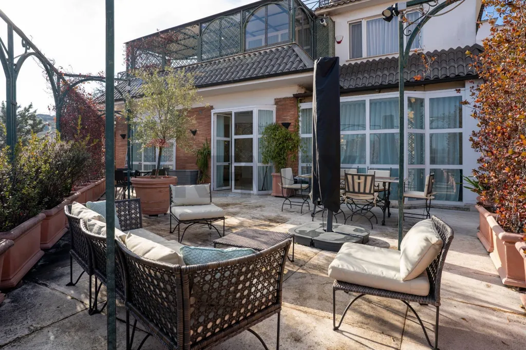 Terrass - Penthouse with Terraces in Parioli, Rome