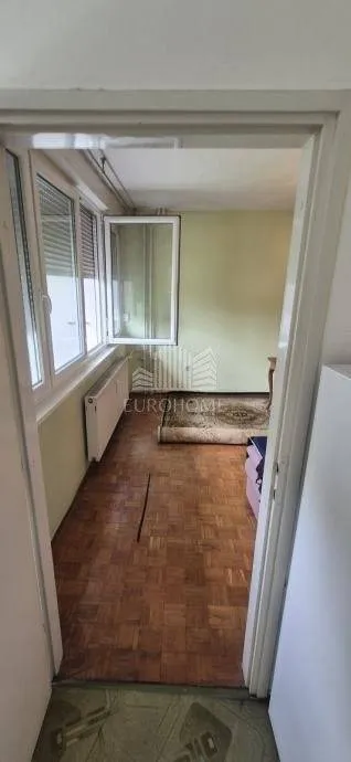 Séjour - Apartment with Central Heating in Sesvete, Zagreb