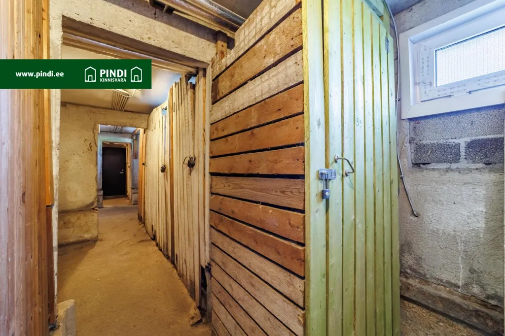 hallway_entrance