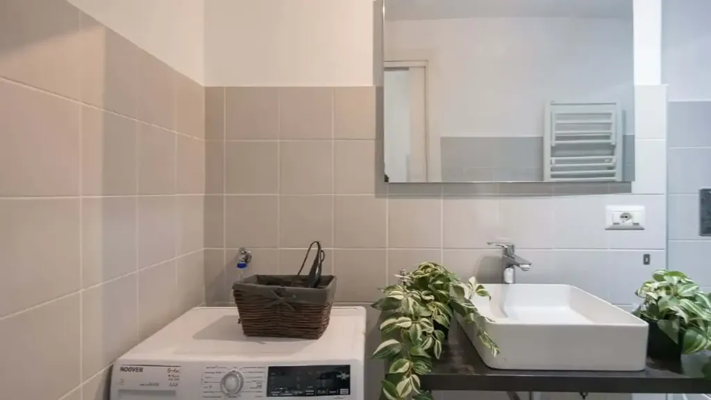 Vannitoad - Studio Apartment with City View in Milan