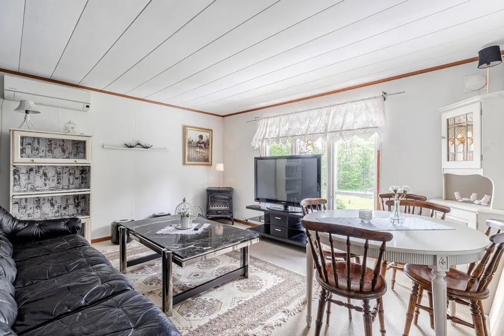 Living Room - Cottage with Private Boat Dock in Olarp