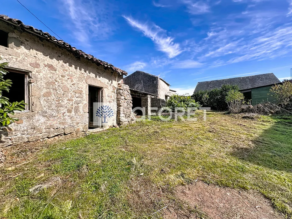 Extérieur - Maison en Pierre à Rénover près de Saint-Varent