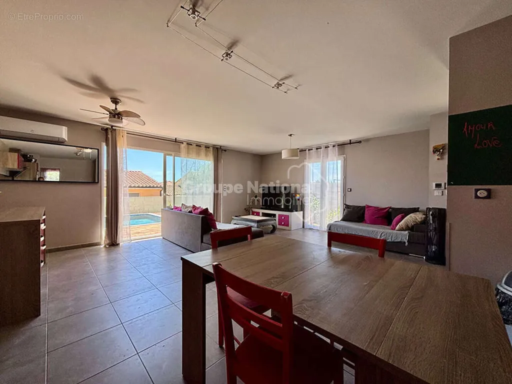 Sala da pranzo - Contemporary Villa with Pool in Restinclières