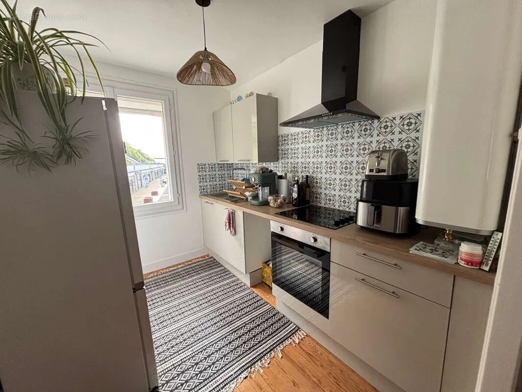 Kitchen - Refurbished Apartment with Sea View in Le Tréport