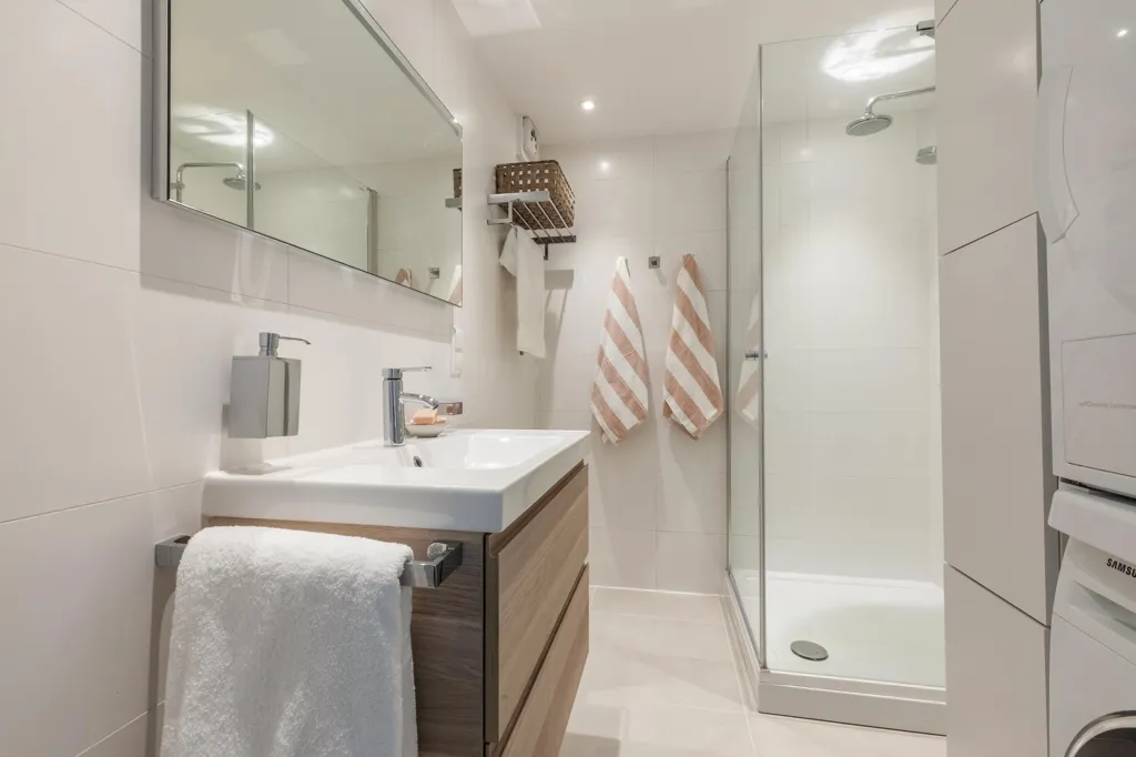 Bagni - Renovated Gallery Flat with Balcony in Amsterdam