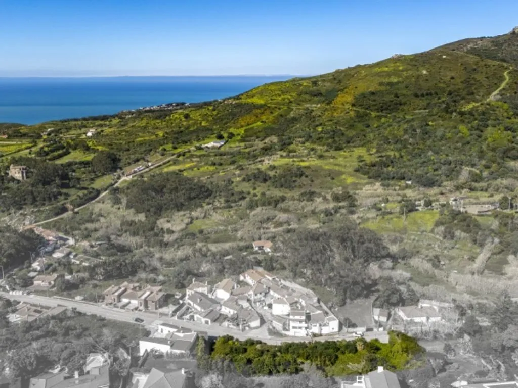 Vue aérienne - Development Land with Ocean Views in Cascais