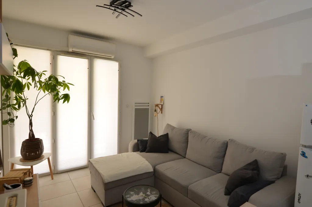 Séjour - Appartement T2 avec Terrasse à Vauvert