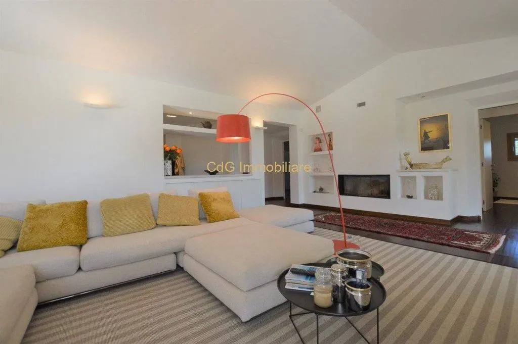 Elutuba - Contemporary Villa with Pool in Telti, Sardinia