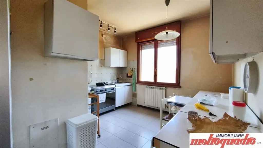 Köök - Spacious Apartment with Triple Exposure in Galliera