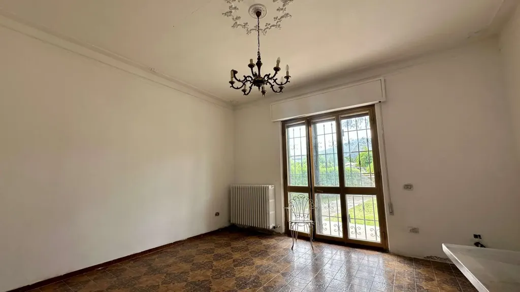 Toad - Villa with Garden in Capannori