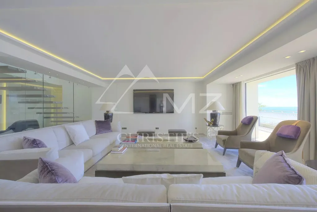 Séjour - Penthouse Unique avec Vue Panoramique sur la Croisette à Cannes